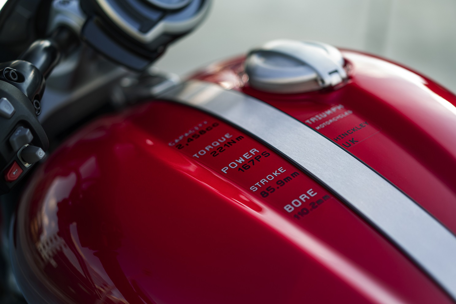 Triumph Rocket 3 221 Special Edition (4)