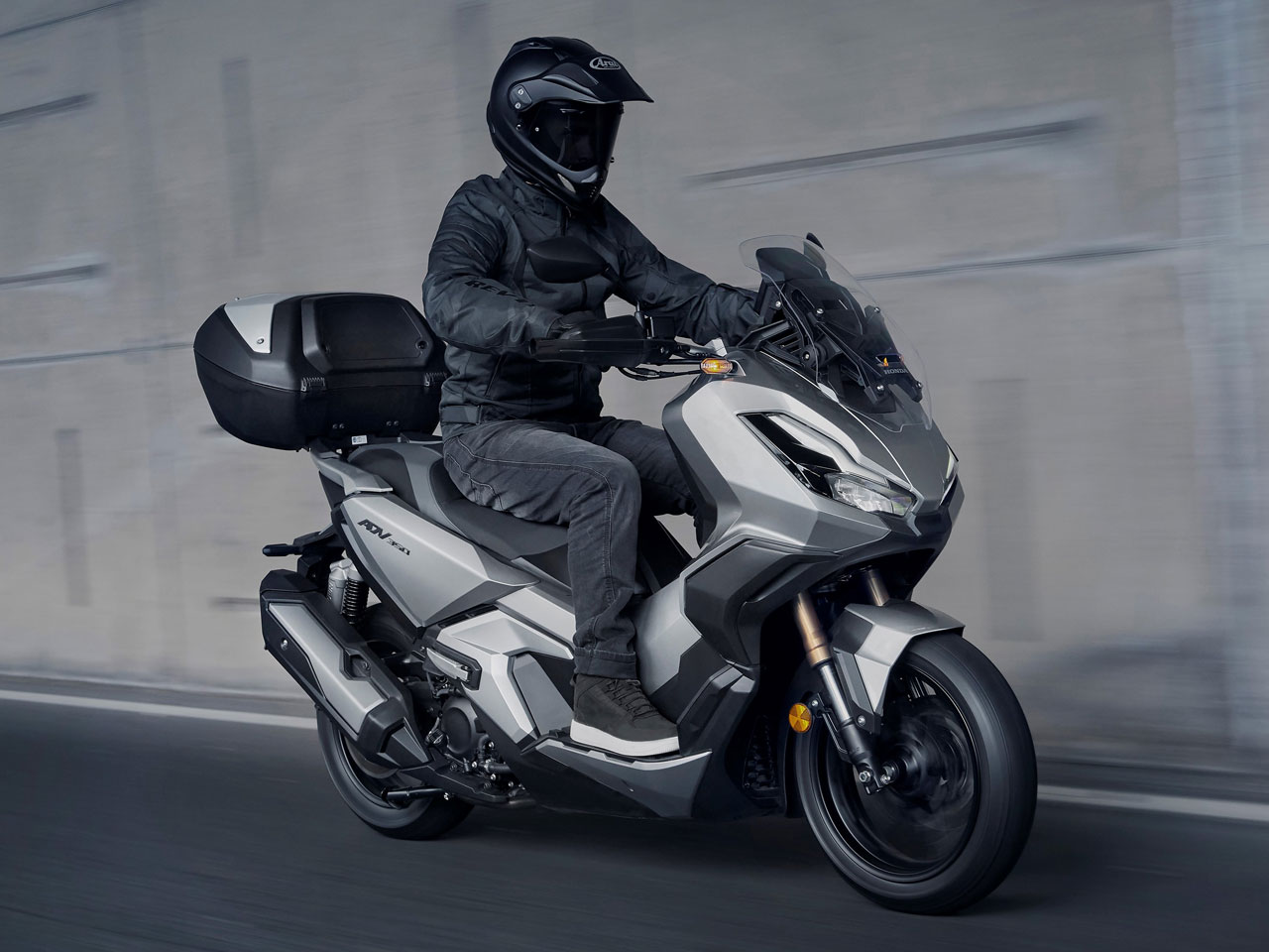 Honda Adv 350 2