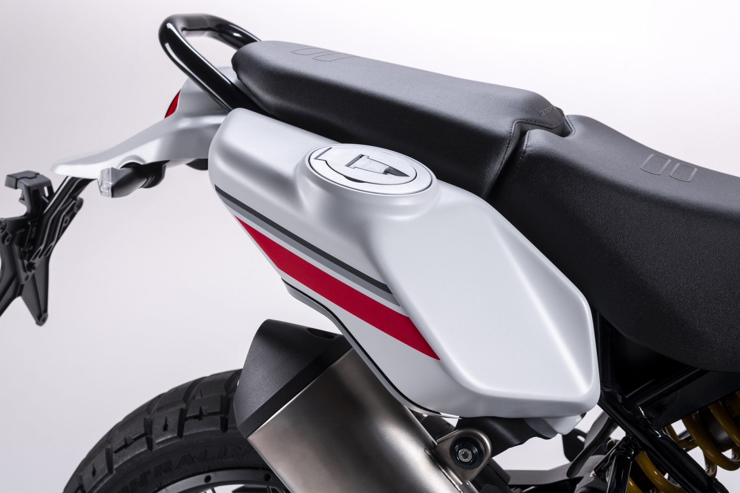 Ducati Desertx (22)