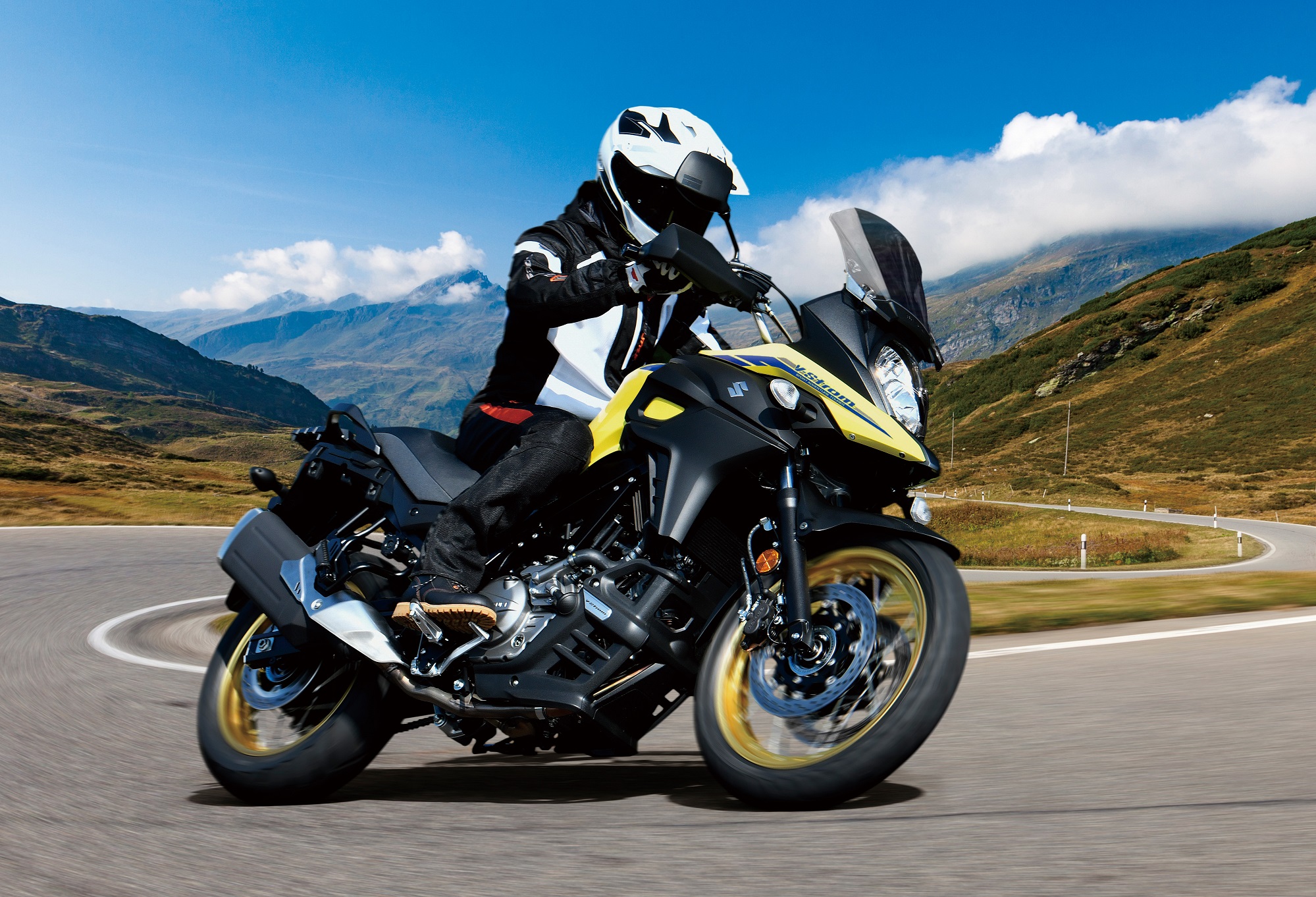Dl650xam1 Action03