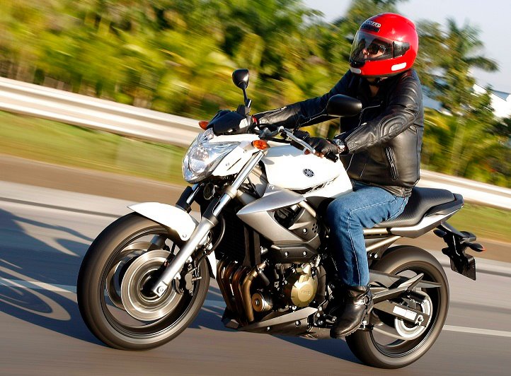 Yamaha Xj6
