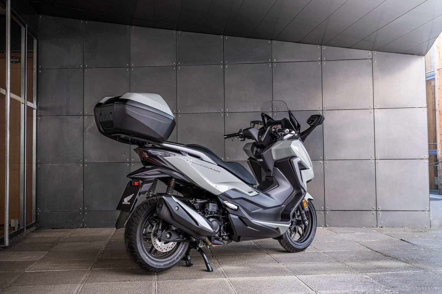 Honda Forza 350 2