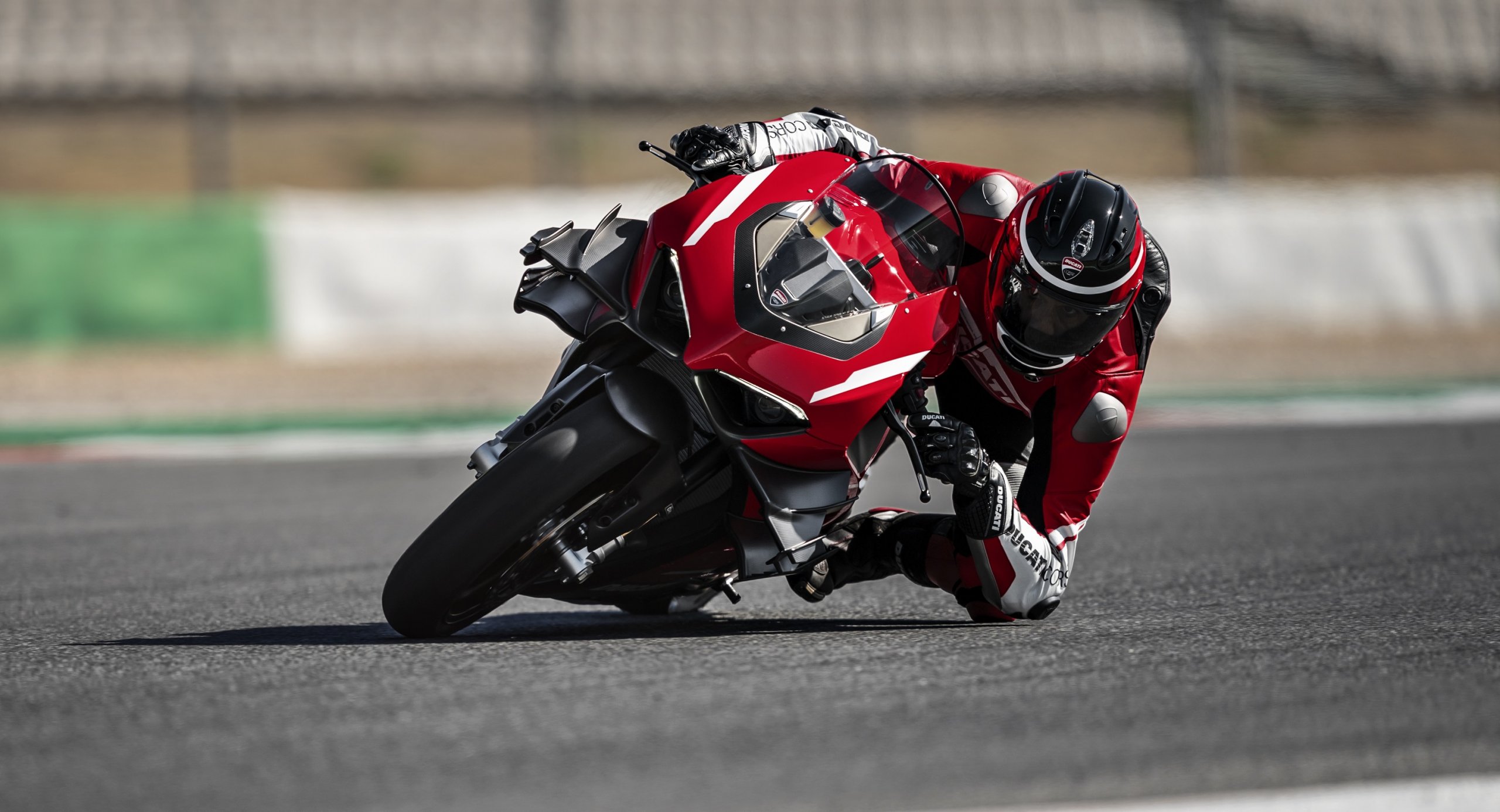 0. Ducati Panigale Superleggera V4