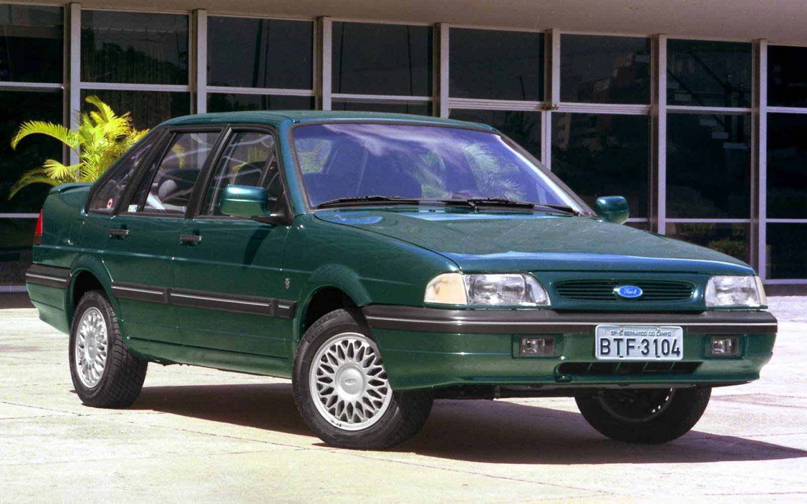 Ford Versailles webmotors anos 90