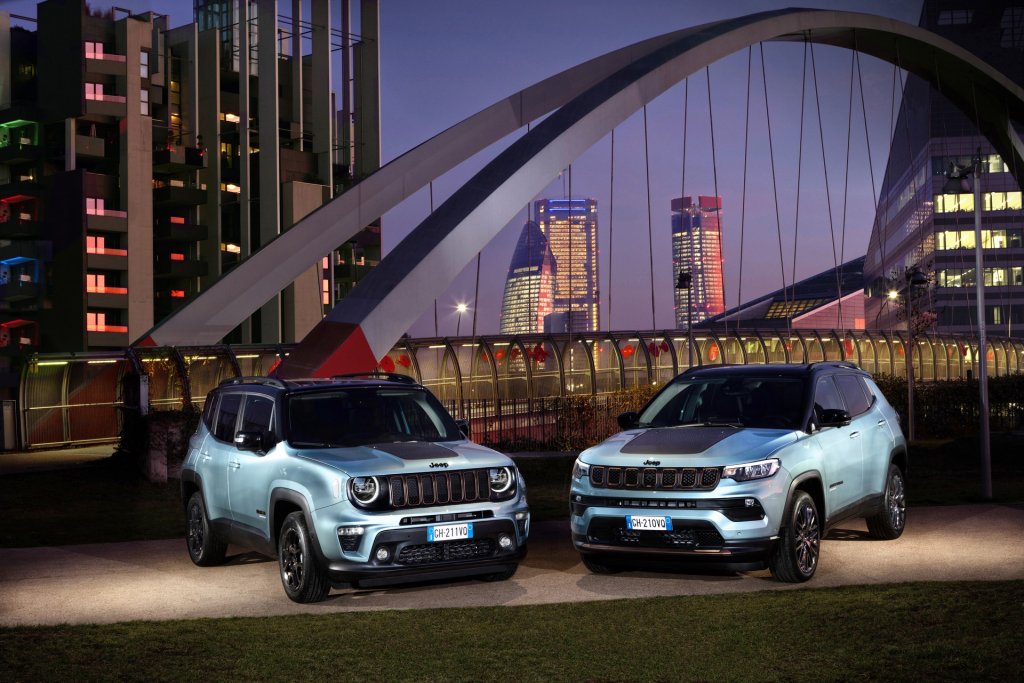 2022 Jeep Renegade Compass E Hybrid 3