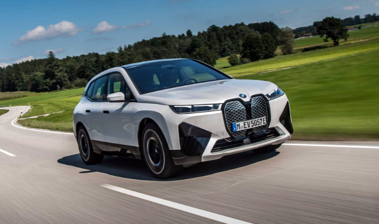 BMW iX