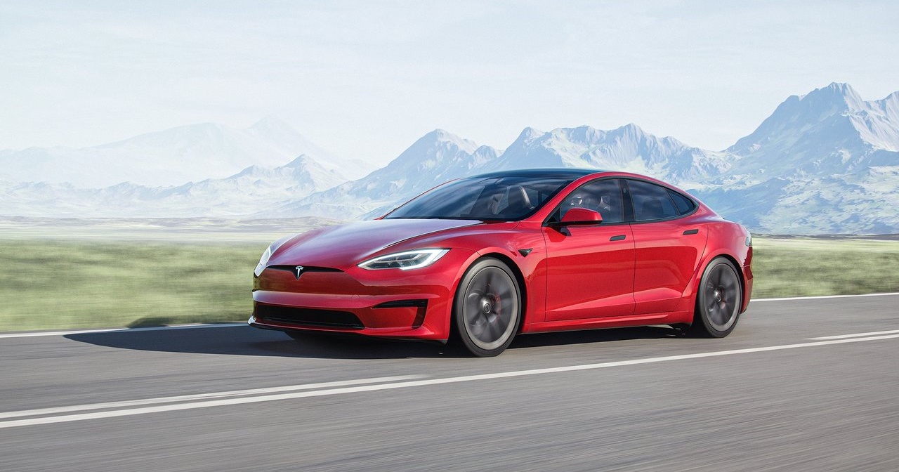 Tesla Model S 2021 1280 02