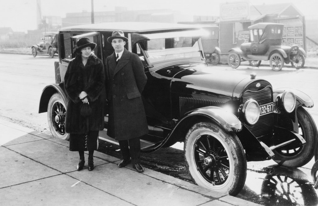 1922 Edsel And Eleanor Ford With Lincoln Car Copia