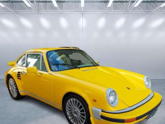 Porsche 911 Carrera 1990