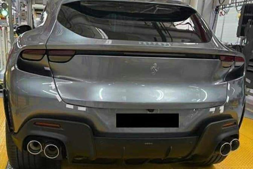 Ferrari Purosangue Flagra (1)