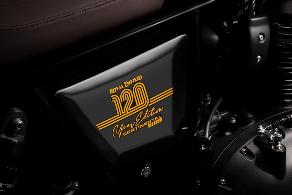 120th Anniversary Edition Royal Enfield Interceptor Int 650 Continental Gt 650 Revealed At Eicma 2021 3
