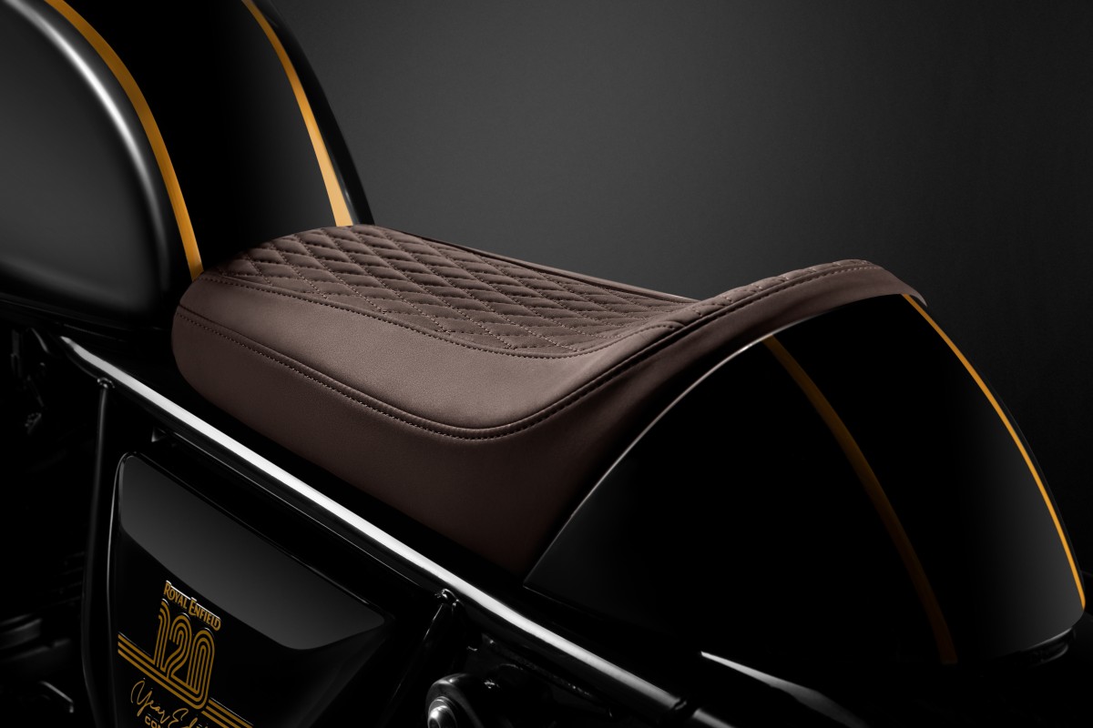 120th Anniversary Edition Royal Enfield Interceptor Int 650 Continental Gt 650 Revealed At Eicma 2021 5