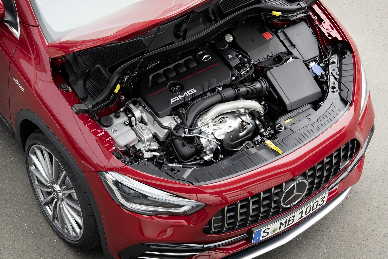 Verkaufsstart Für Die Neuen Mercedes Amg Gla Modelle: Kompakte Performance Suv Jetzt Bestellbar Sales Release For The New Mercedes Amg Gla Models: Compact Performance Suv Now Available To Order