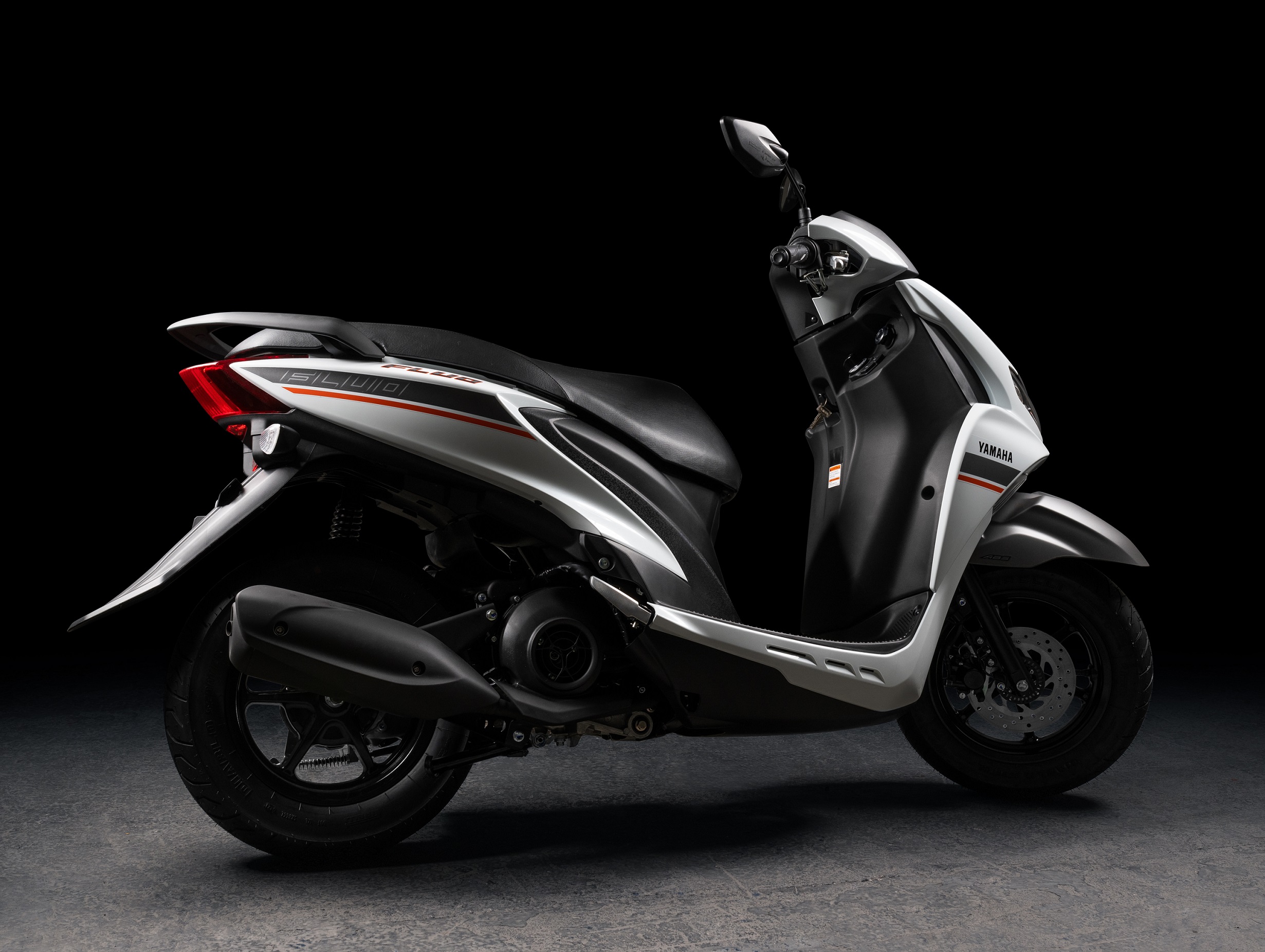 Yamaha Fluo 125 2