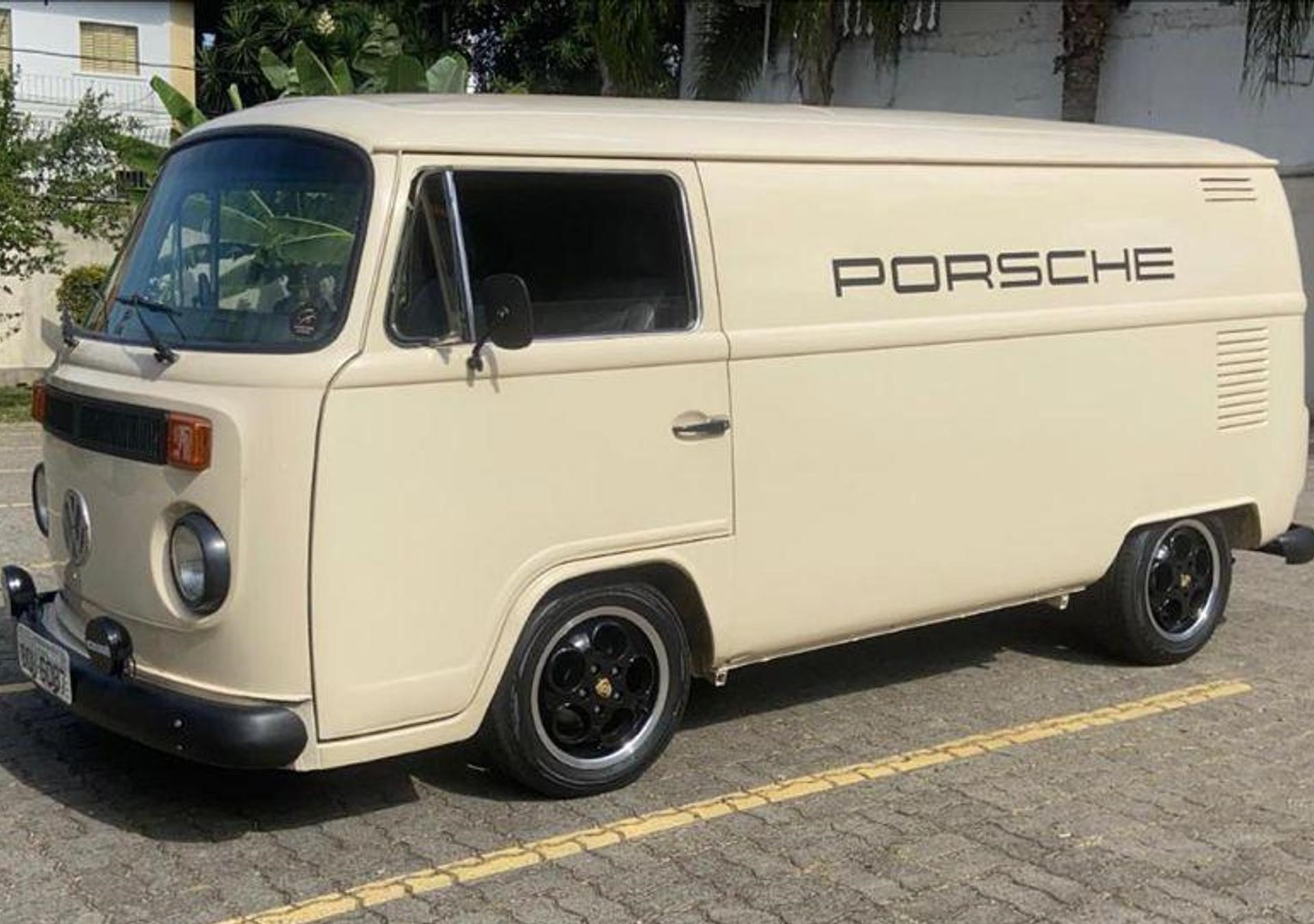 Volkswagen Kombi 1.6 Furgao 8v Gasolina 3p Manual Wmimagem22335862486