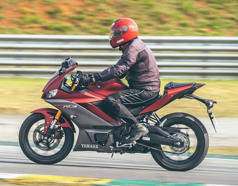 Yamaha R3
