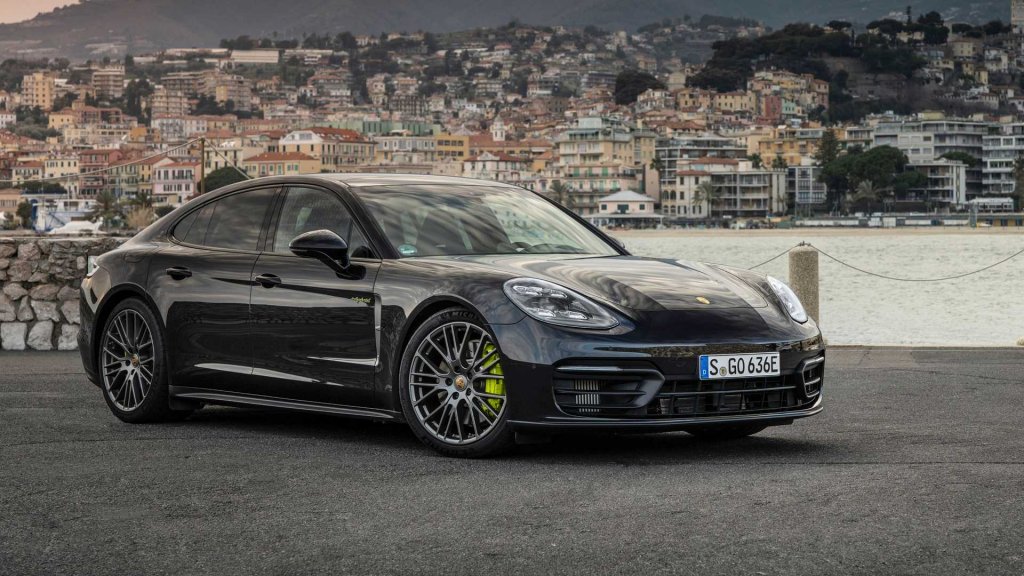 Porsche Panamera 4 E Hybrid Platinum Edition 2022