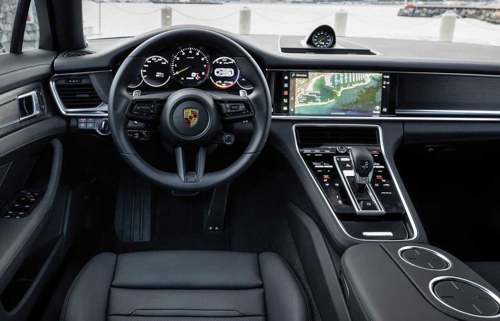 Porsche Panamera 4 E Hybrid Platinum Edition 2022 (2)