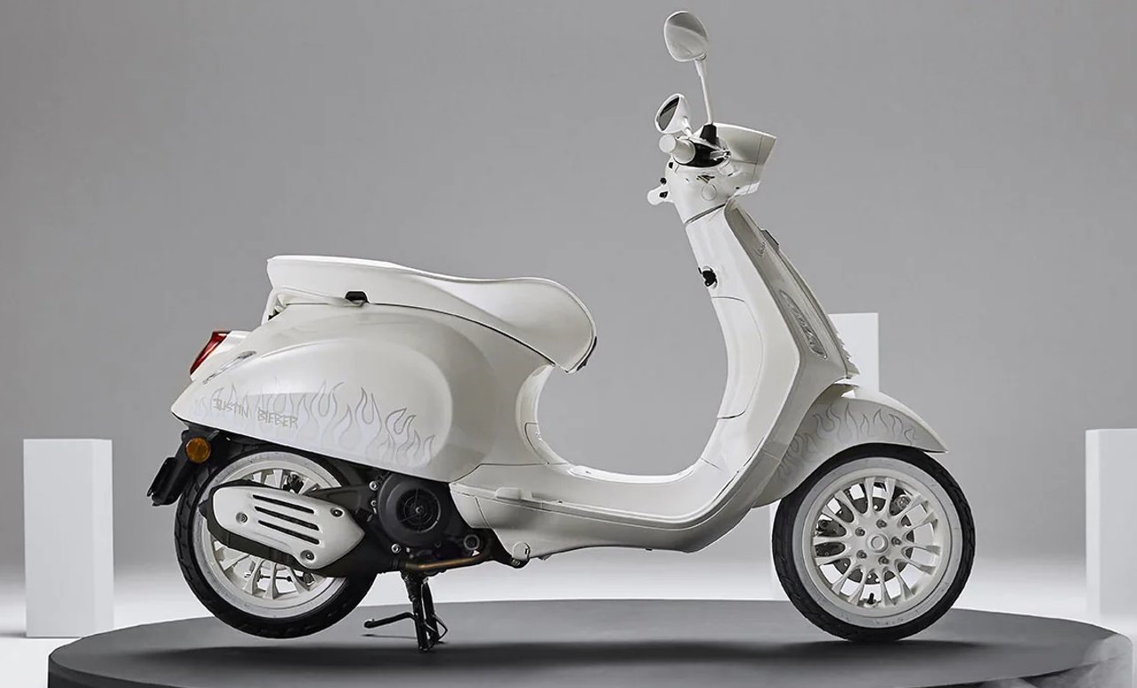 Piagio Vespa Justin Bieber (1)