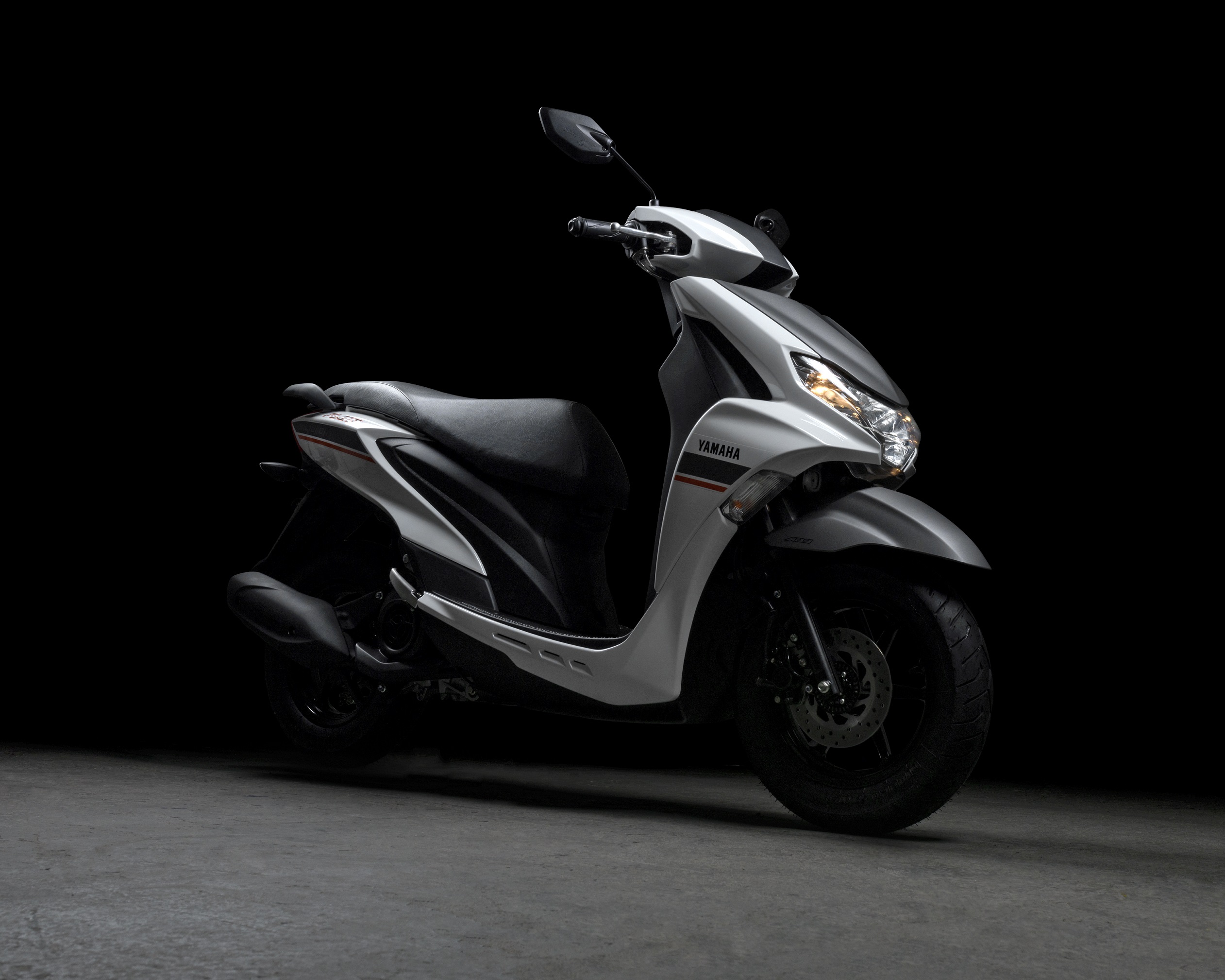 Yamaha Fluo 125 1
