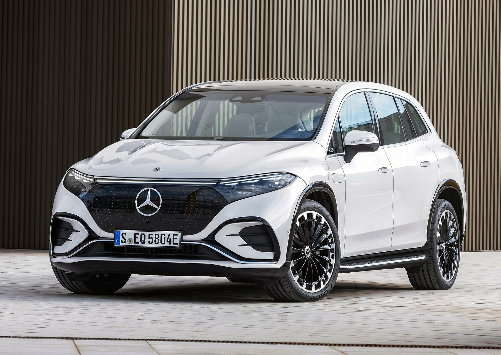 Mercedes Benz Eqs Suv 2023 1600 03