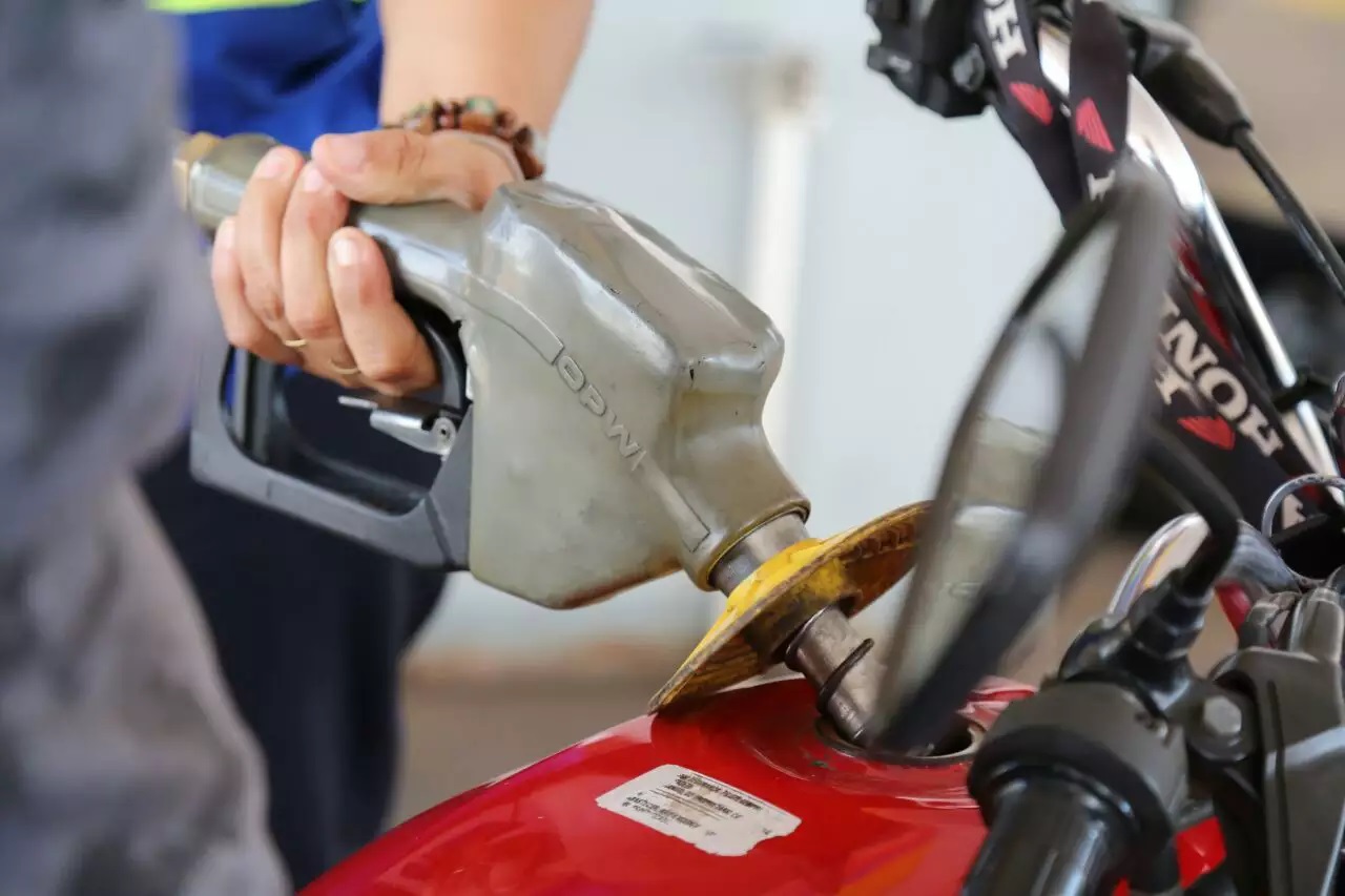 Moto Abastecimento Vermelha