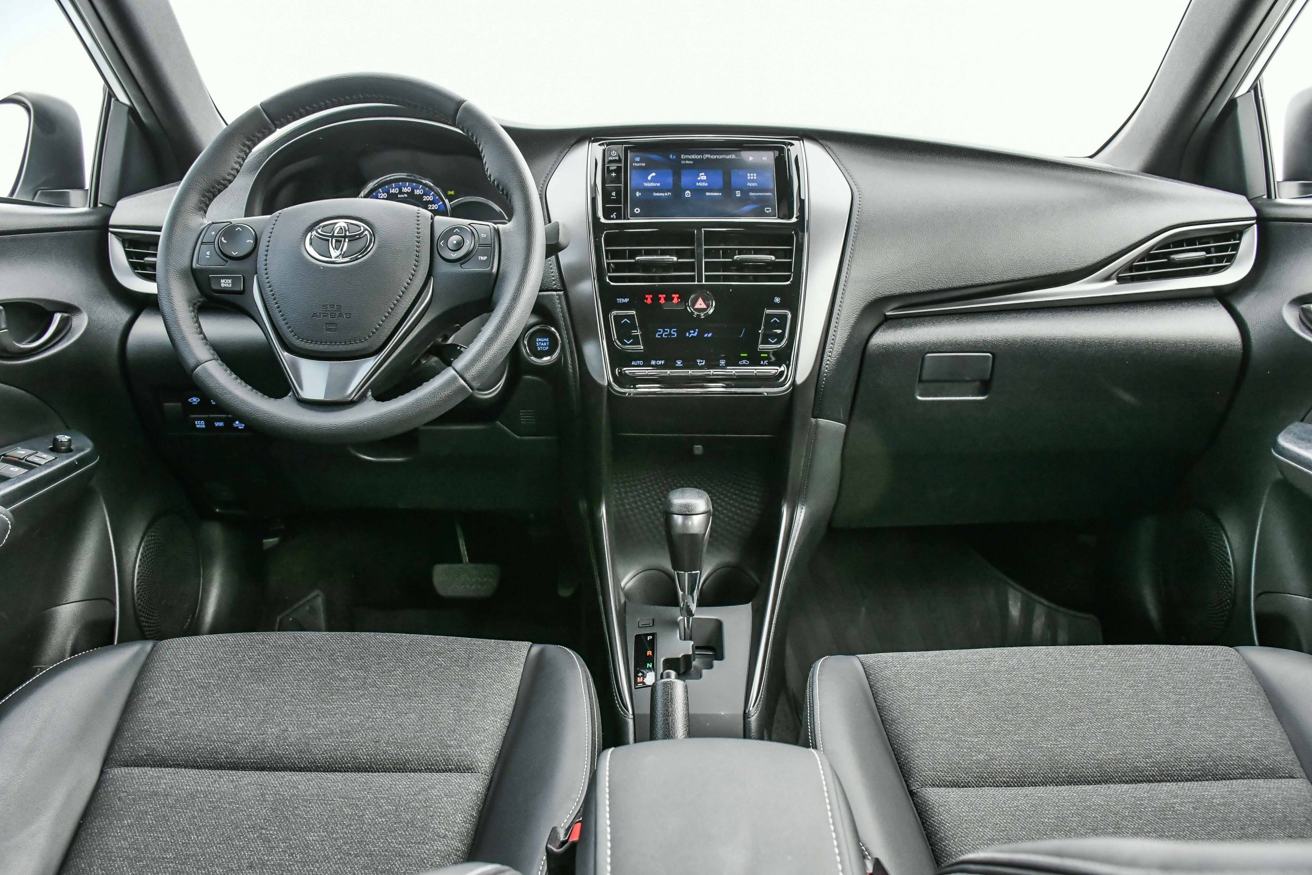 Toyota Yaris Xs Connect 1.5 Flex Multidrive 0860