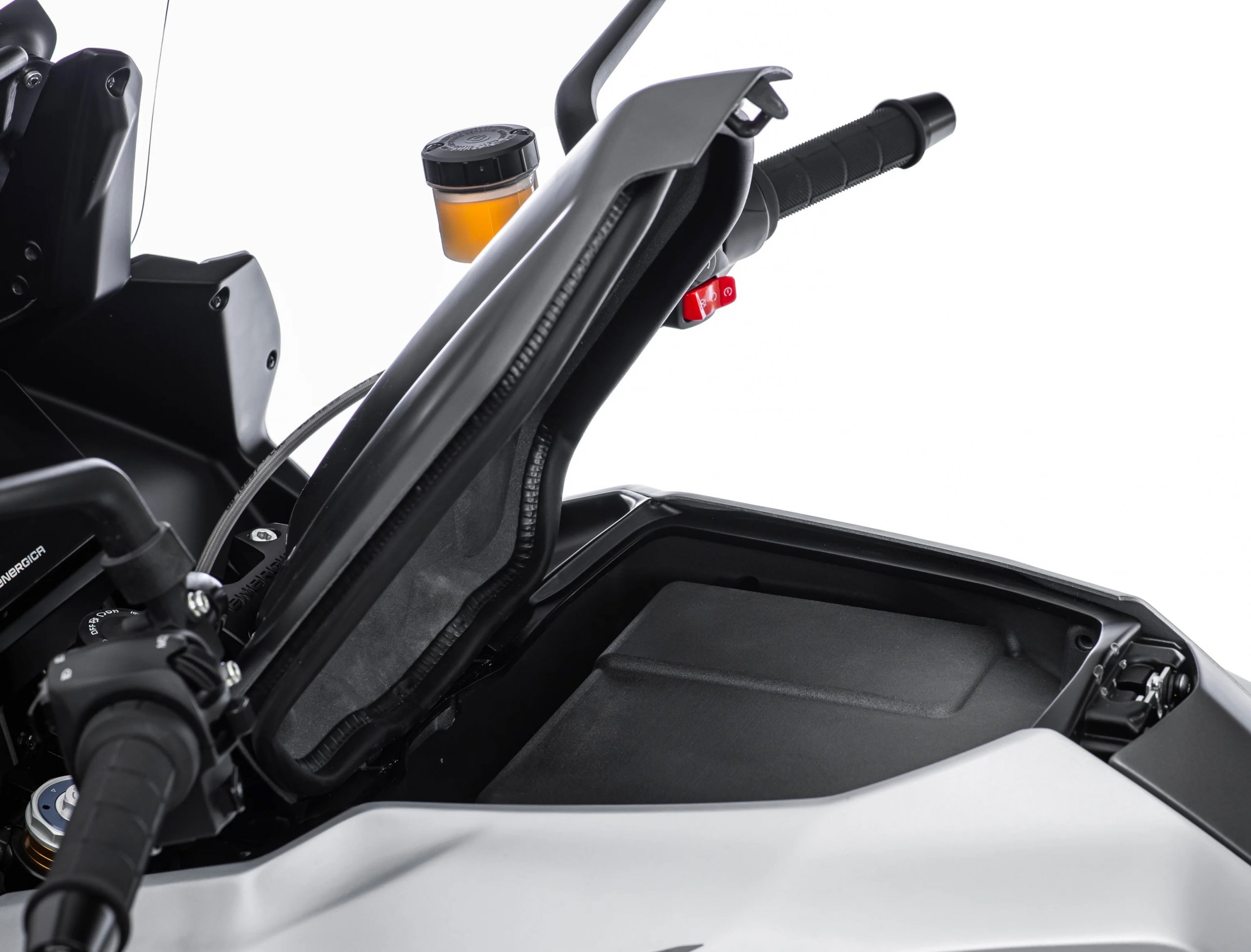 Energica Experia Green Tourer (10)