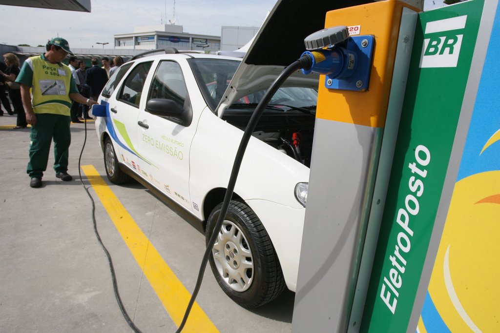 Eletroposto De Carro Elétrico Petrobras
