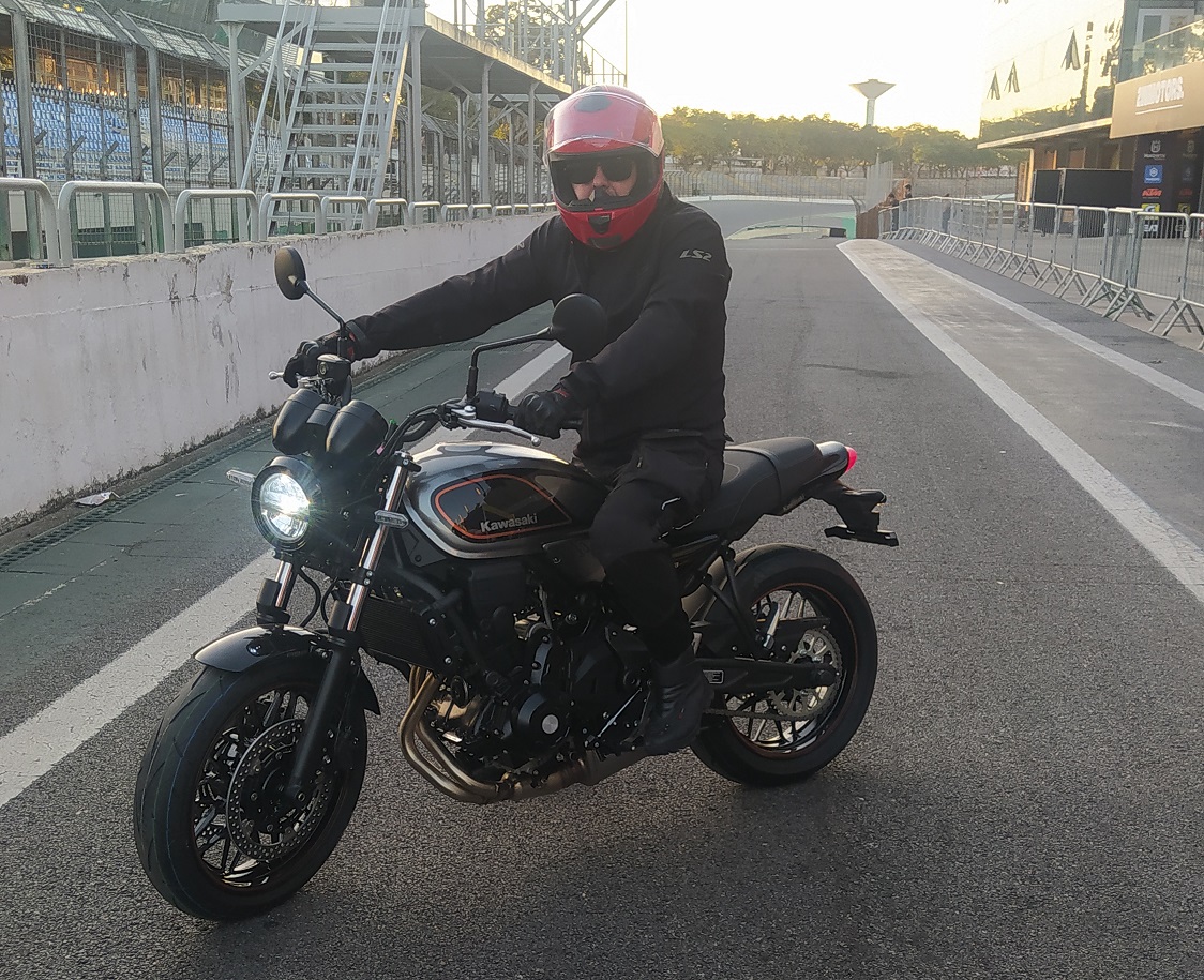 Kawasaki Z 650 Rs (3)