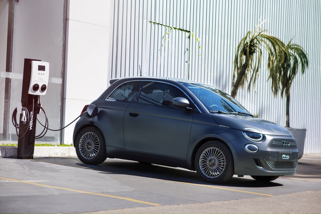 Fiat 500e Foto Destaque