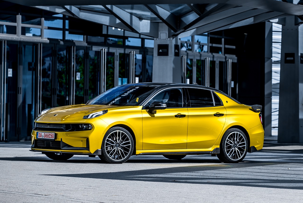 Lynk Co 03 37