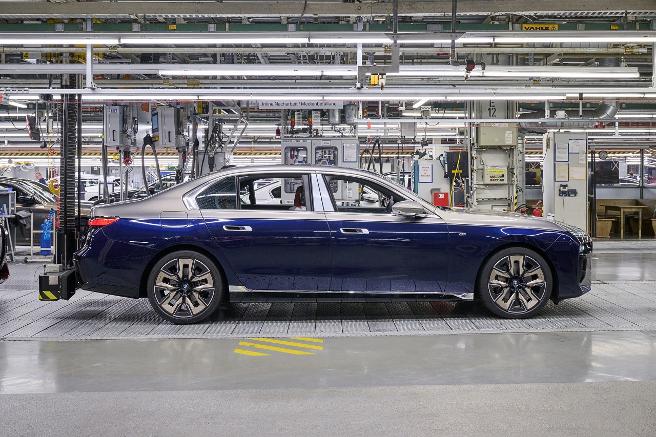P90471022 Highres The New Bmw 7 Series