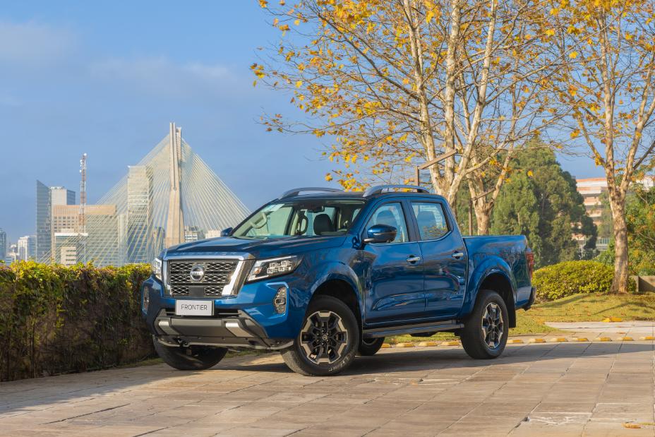 Nissan Frontier Platinum (6)