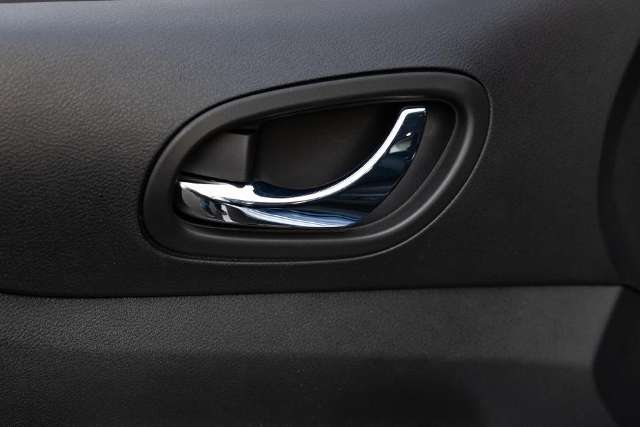 Nissan Frontier Platinum (13)