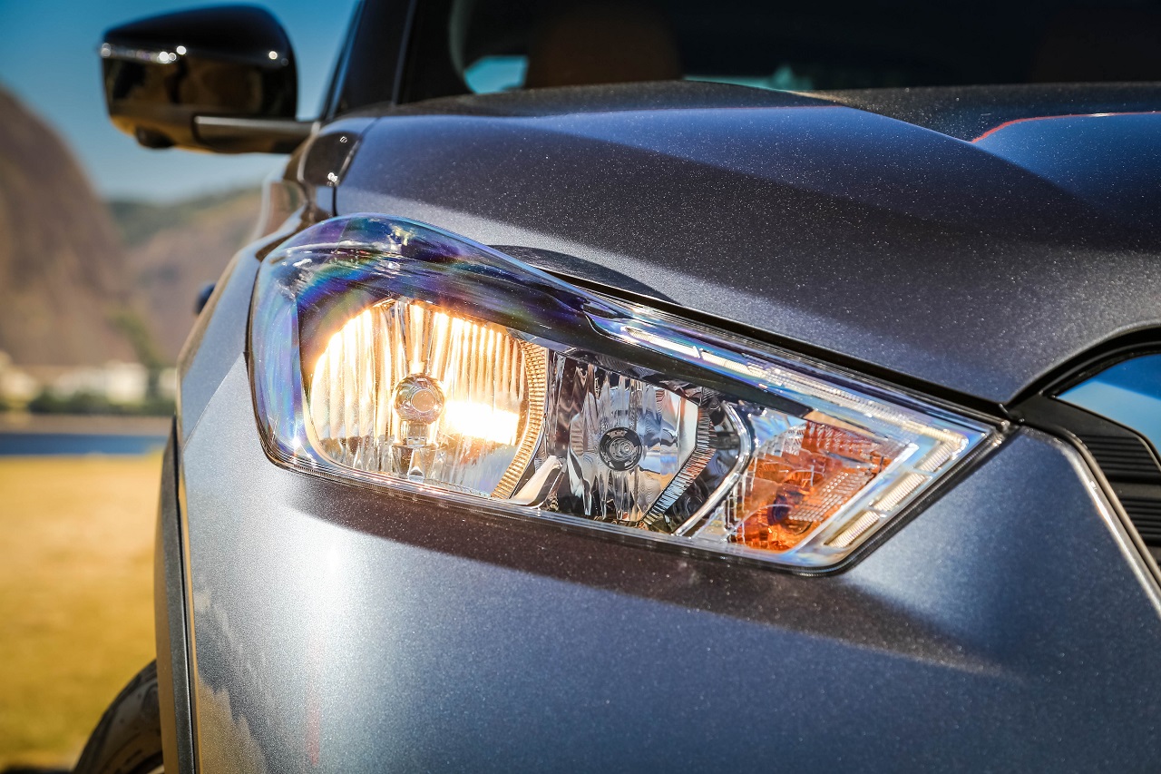 Nissan Kicks Images