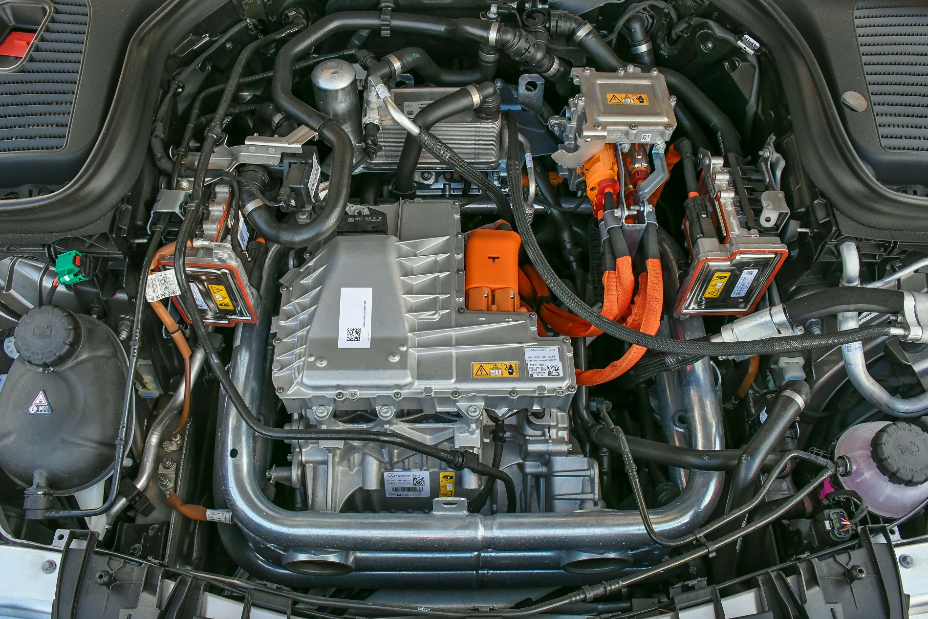 12. Mercedes Benz Eqc 400 4matic 3716