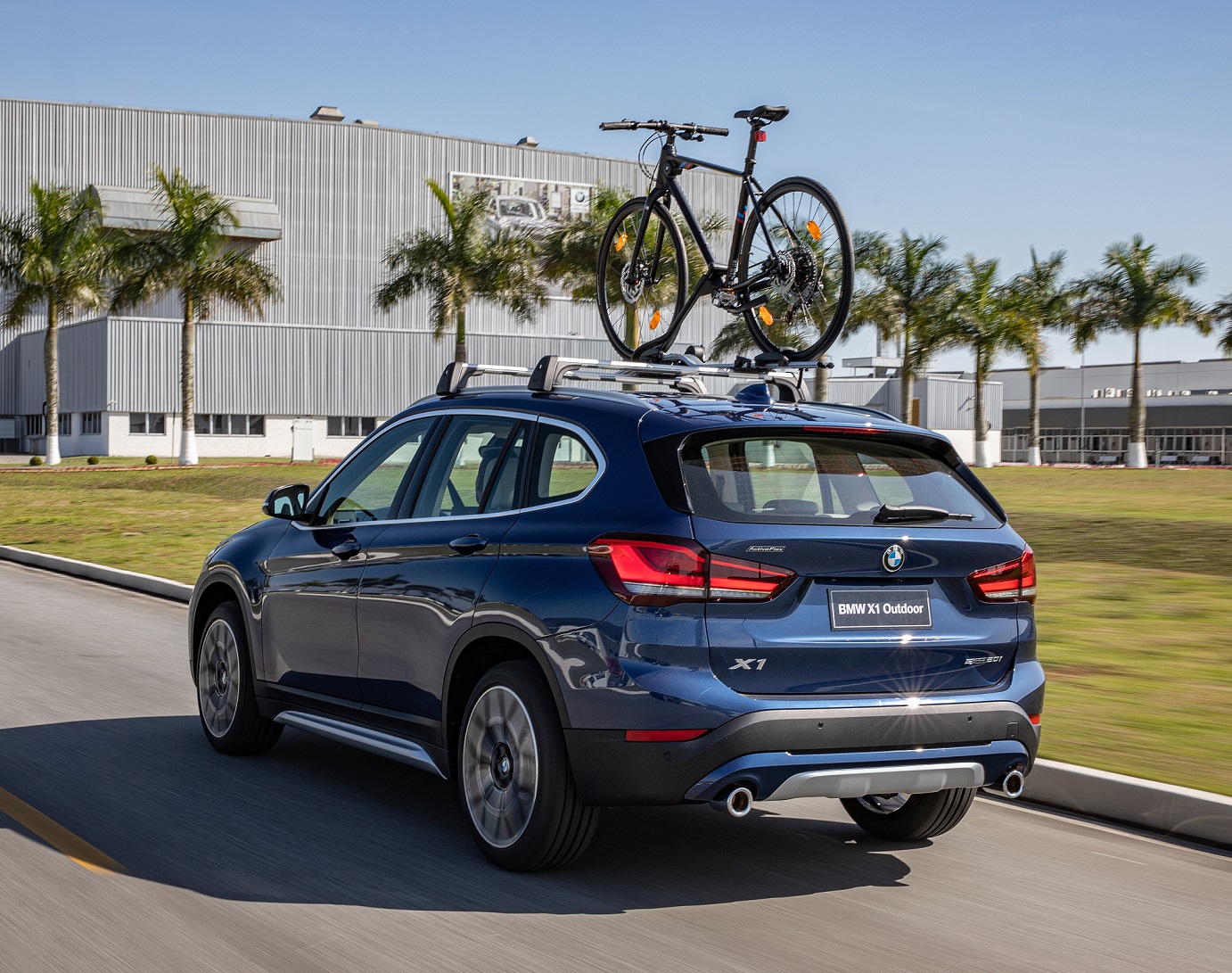 Bmw X1 Outdoor 2