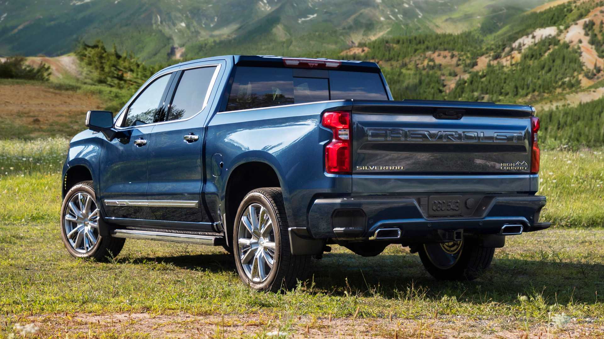 Chevrolet Silverado 2