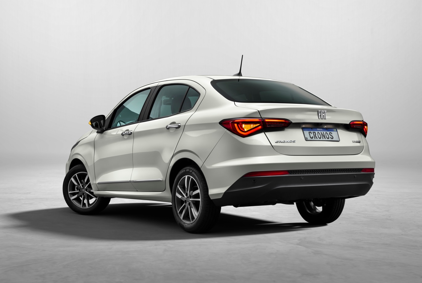 Fiat Cronos Precision 2023 (4)