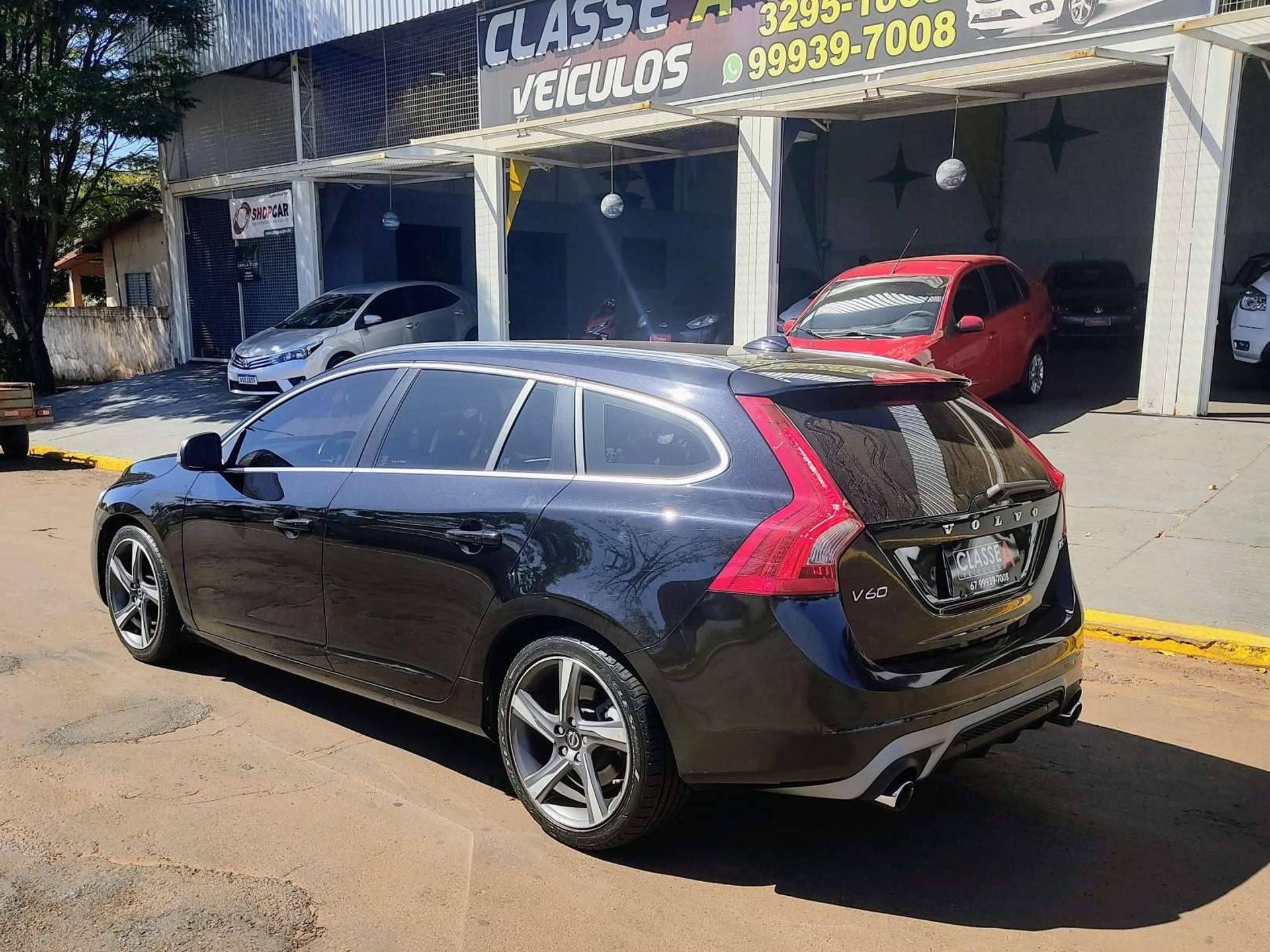 Volvo V60 2.0 T5 R Design Dynamic 16v Turbo Gasolina 4p Automatizado Wmimagem21003601585