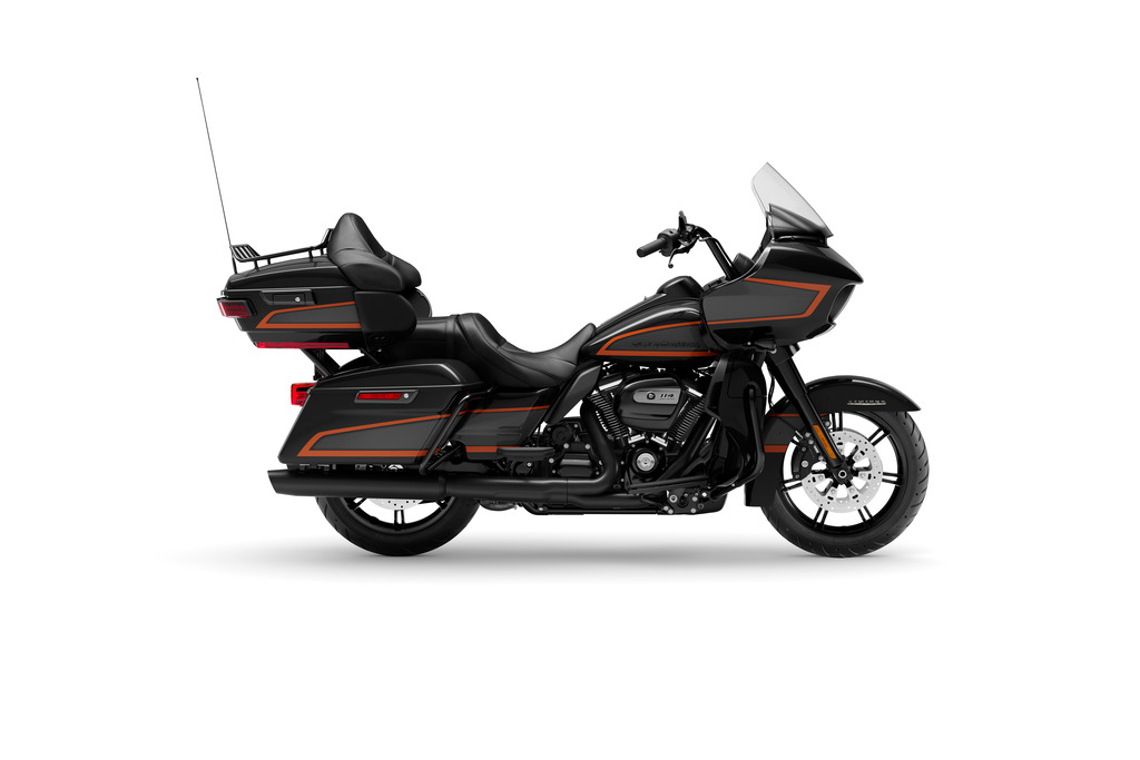 Road Glide Limited Black Apex