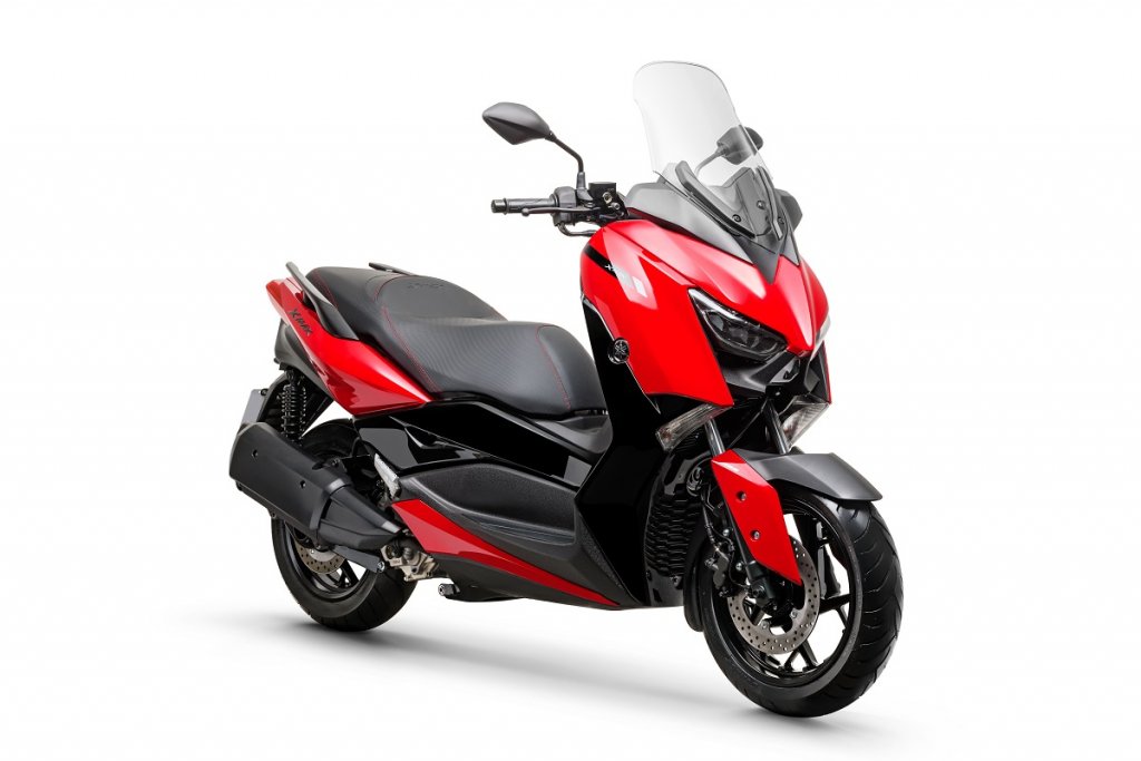 Yamaha XMax 250 2023 Solar Red