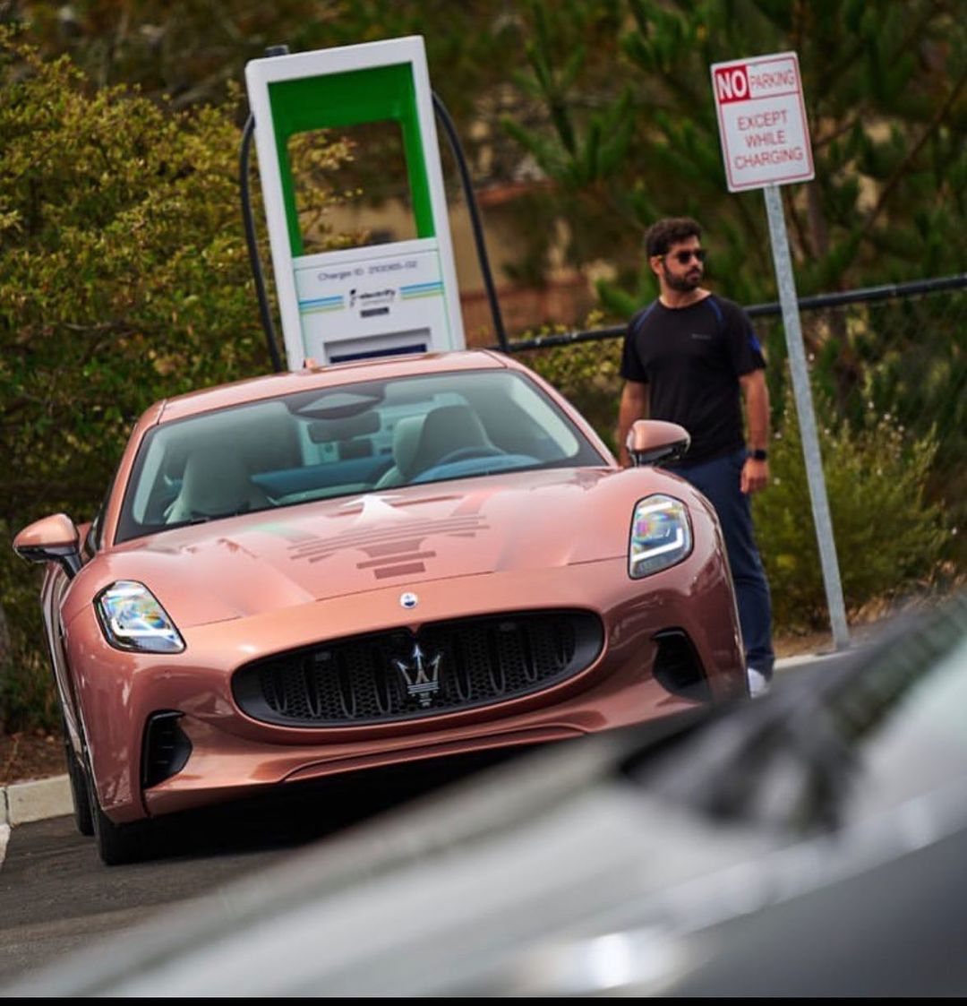 Maserati GranTurismo Folgore EV 2023 é flagrado sem disfarces