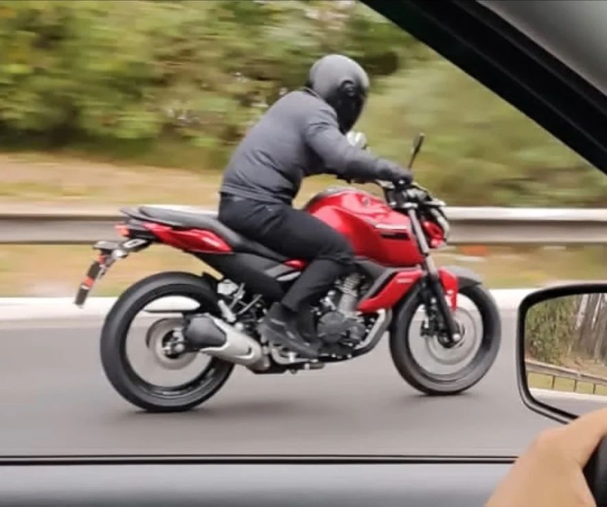 Yamaha Fazer Fz S (3)