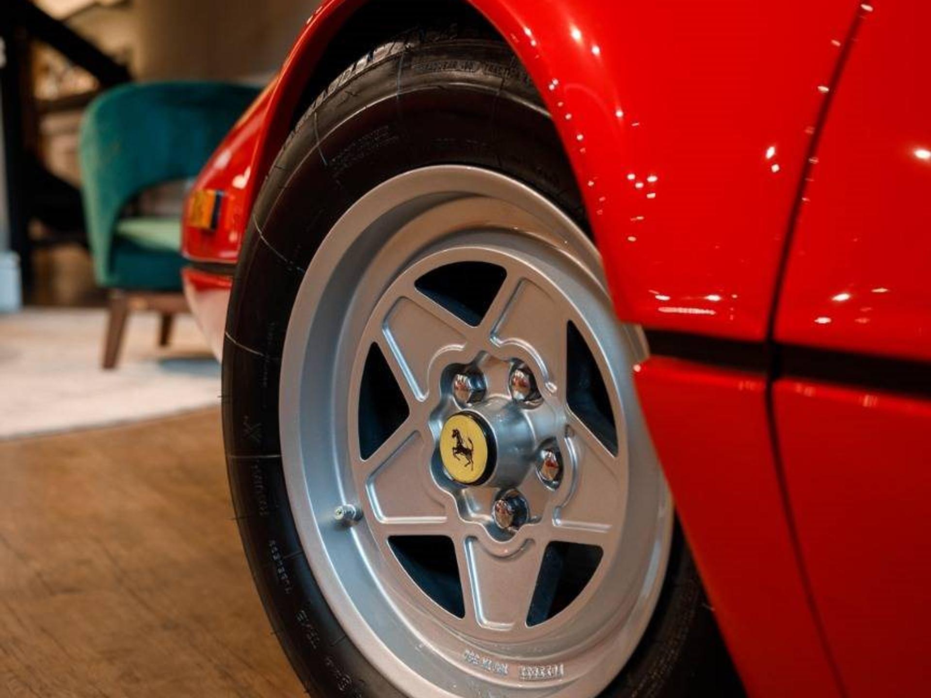 Ferrari 308 3.0 Gts V8 32v Gasolina 2p Manual Wmimagem09513297032