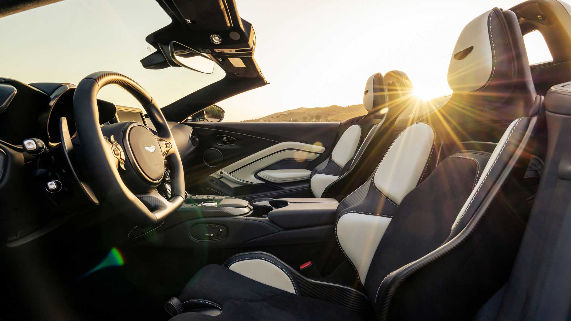 Aston Martin Vantage Roadster (4)