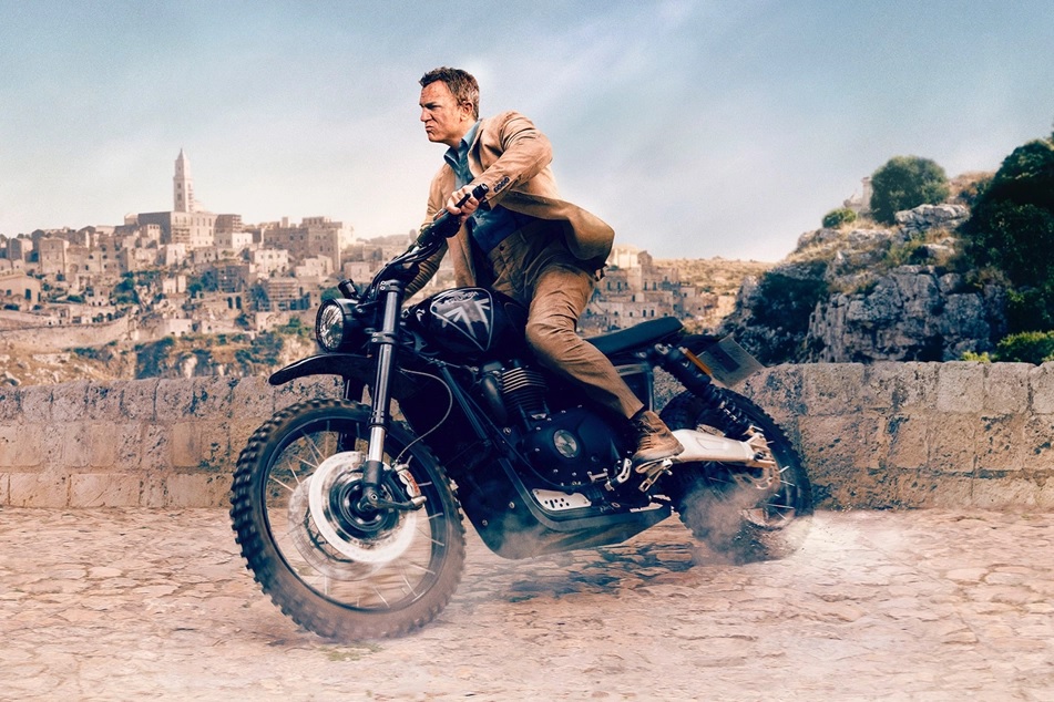 Triumph Scrambler 1200 James Bond