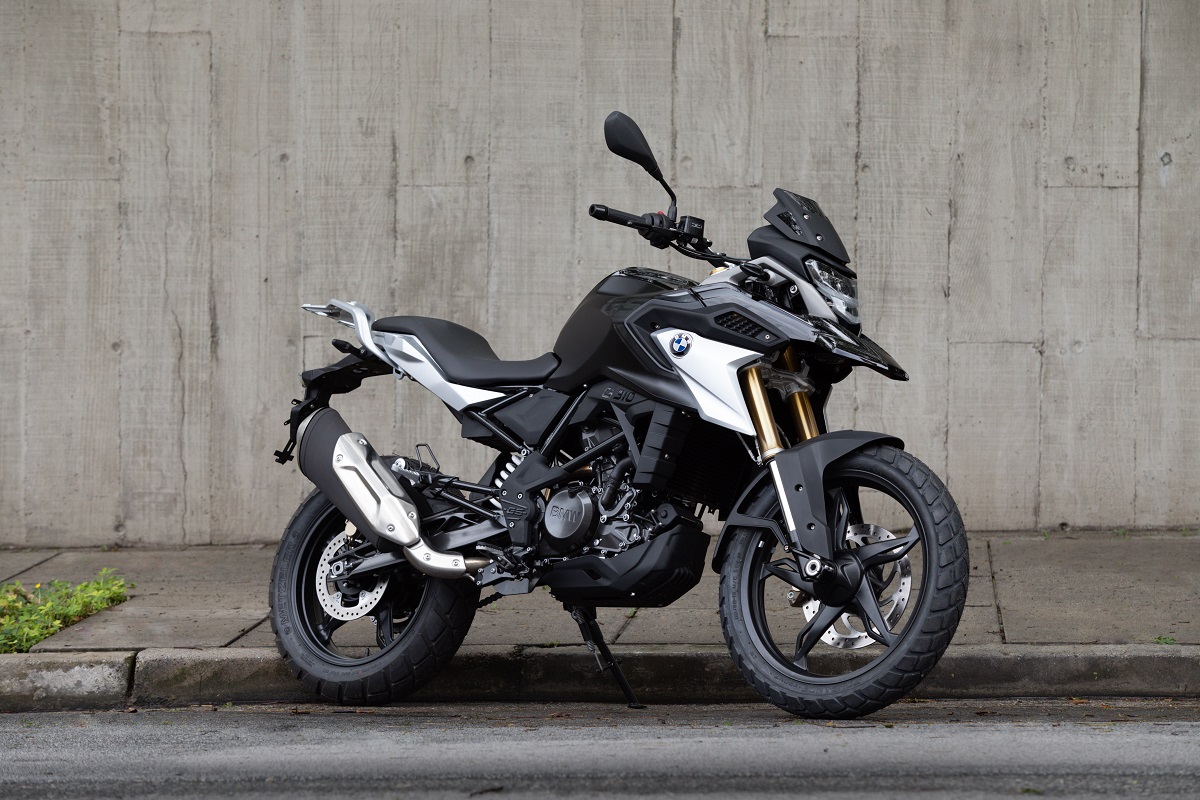 Cor Triple Black deixa a moto com visual mais sofisticado