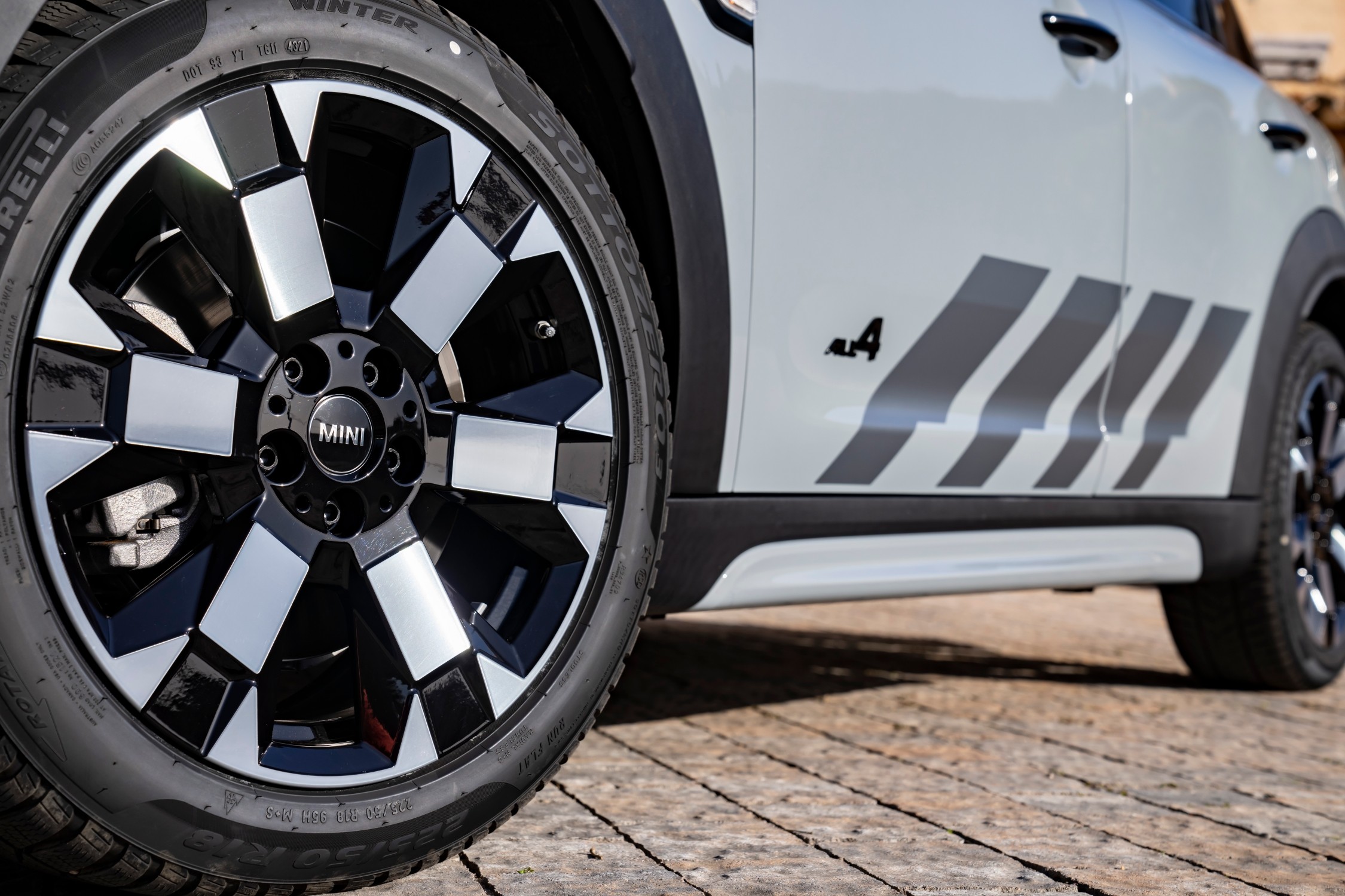 Mini Cooper S E Countryman All4 Untamed Edition 4